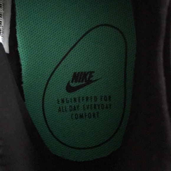 Nike sneakers - Picture 3 of 6